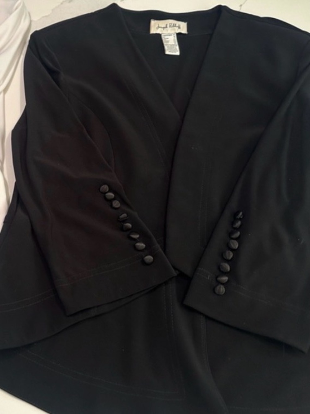 Joseph Ribkoff blazer size 14, great details.  Super stylish